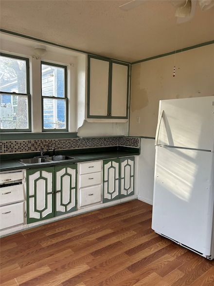 926 W Nelson St, Denison, TX 75020