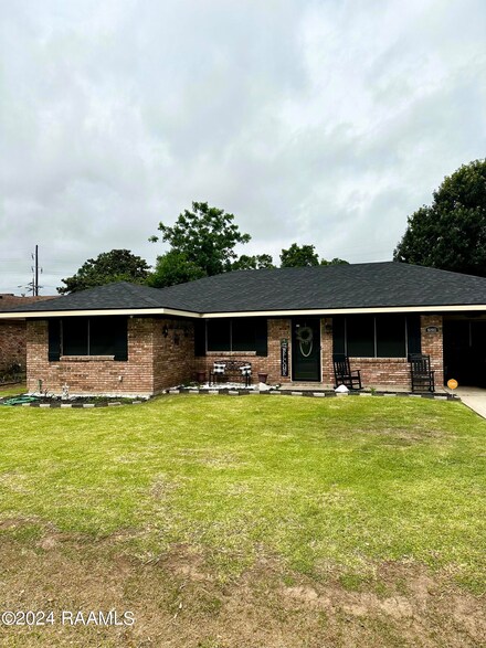 228 Ovey Dr, Lafayette, LA 70501