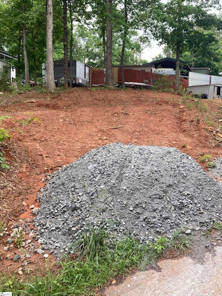 1408 Hanover Dr, Westminster, SC 29693