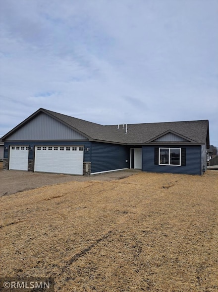 90 Balsam Ln, Madison Lake, MN 56063