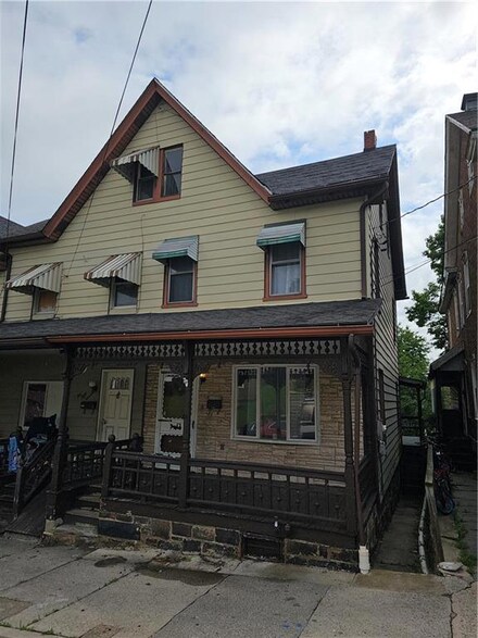 259 S 1st St, Lehighton, PA 18235