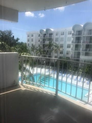 486 NW 165th St Unit B406, Miami, FL 33169