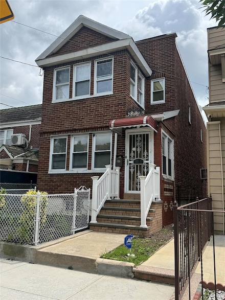 89-10 91st Ave, Woodhaven, NY 11421