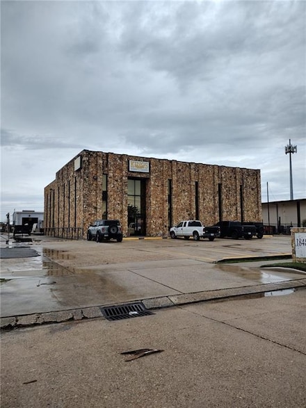 1864 Industrial Blvd, Harvey, LA 70058