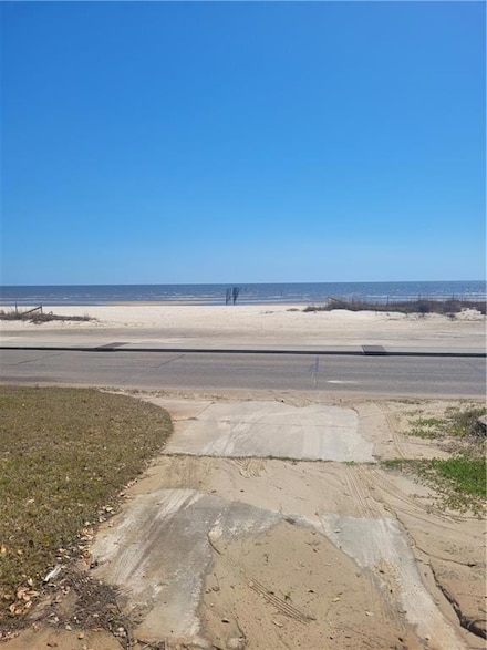 305 N Beach Blvd, Waveland, MS 39576