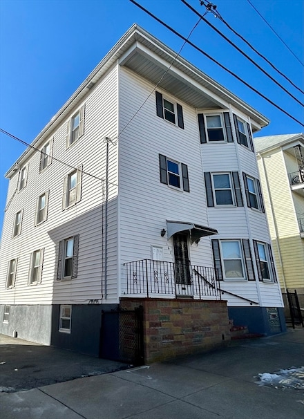 162 Nash Rd, New Bedford, MA 02746