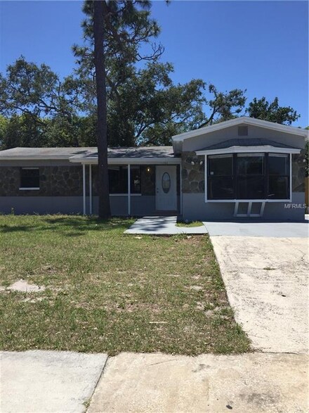 11702 128th Ave, Largo, FL 33778