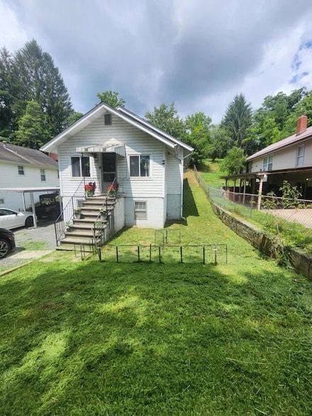 331 Valley Rd, Sophia, WV 25921