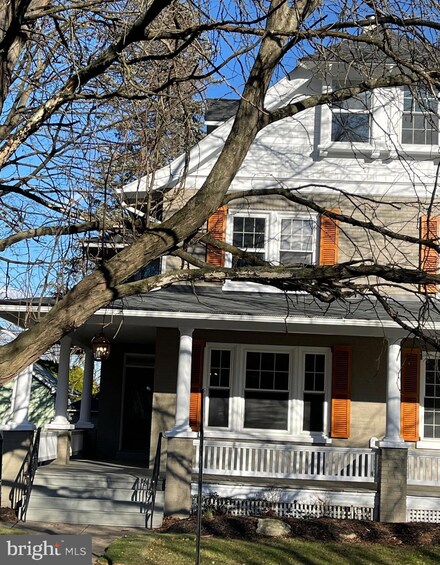 227 Cocoa Ave, Hershey, PA 17033