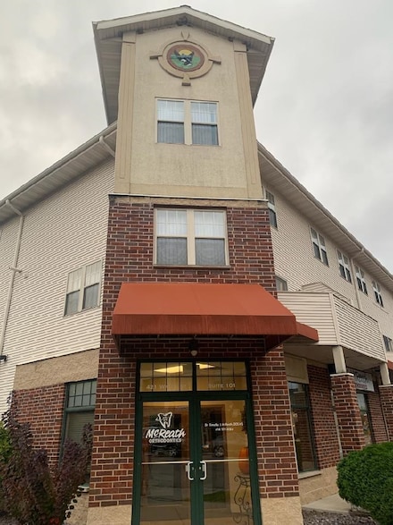 431 Water St Unit 305, Prairie Du Sac, WI 53578