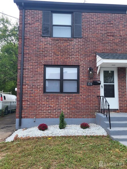 174 Rutgers St, New Brunswick, NJ 08901