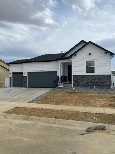 1035 Urial Dr, Severance, CO 80550