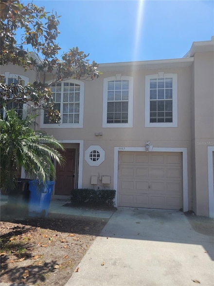 9957 Ashburn Lake Dr, Tampa, FL 33610