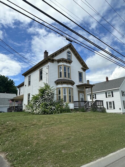 122 Benton Ave, Winslow, ME 04901