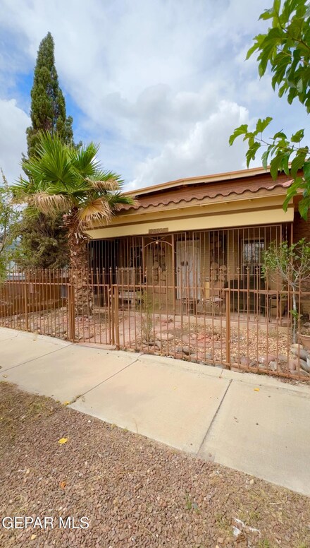 2905 E San Antonio Ave, El Paso, TX 79905
