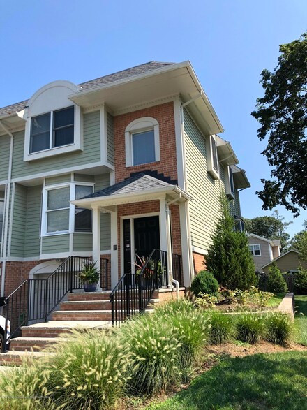65 E River Rd Unit 26, Rumson, NJ 07760