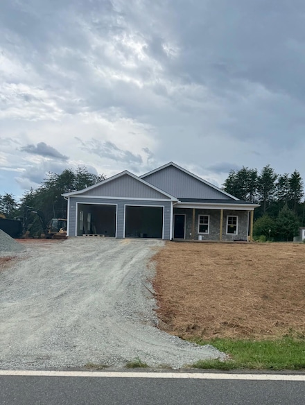 6450 Scruggs Rd, Moneta, VA 24121