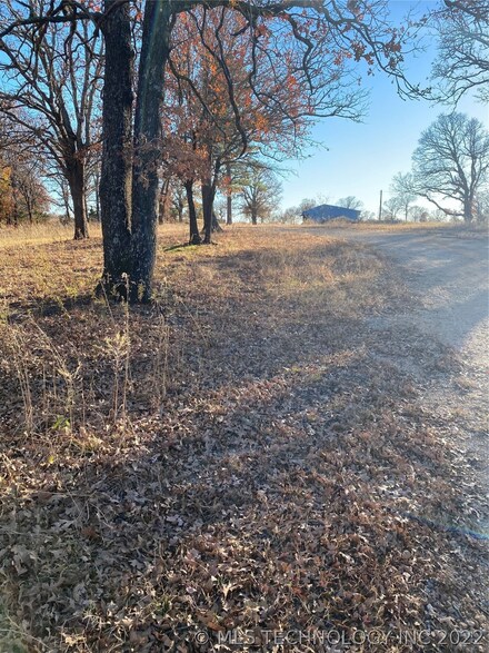 529 Dozer Rd, Sulphur, OK 73086