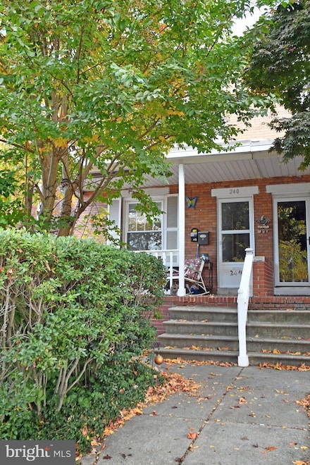 240 Virginia Ave Unit B, Folsom, PA 19033