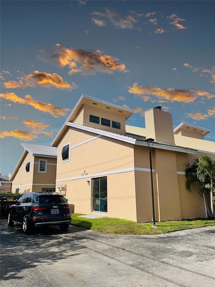 3947 Coral Springs Dr, Coral Springs, FL 33065