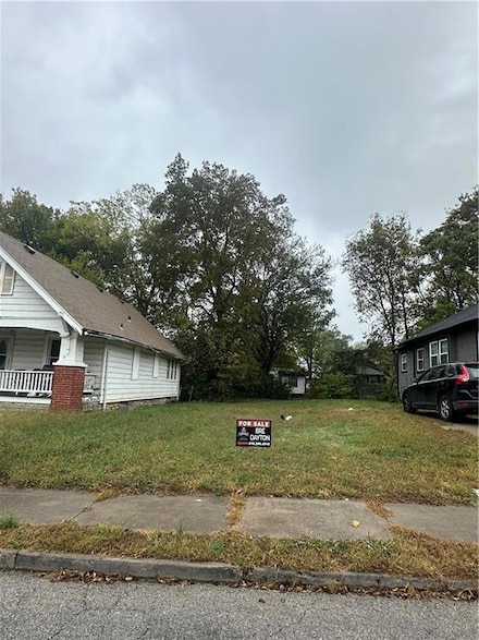 5026 Bellefontaine Ave, Kansas City, MO 64130