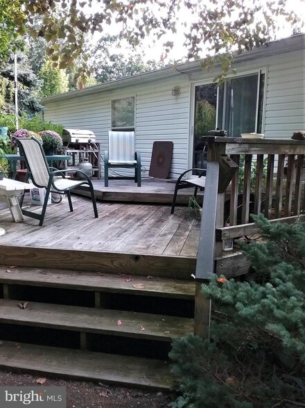 126 Angels Camp Ln, Franklin, WV 26807