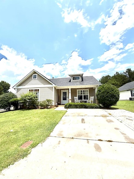856 Raindrops Rd, Gastonia, NC 28054
