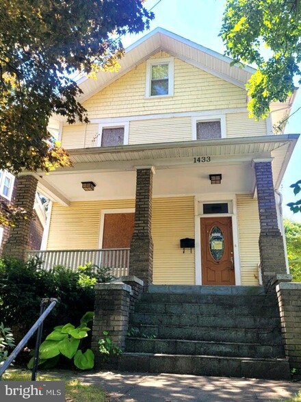 1433 Irving St NE, Washington, DC 20017