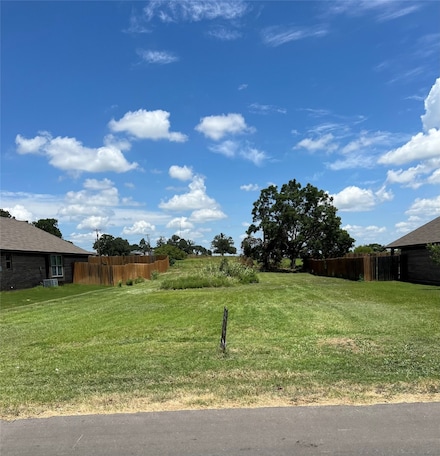 367 E 9th St, Springtown, TX 76082