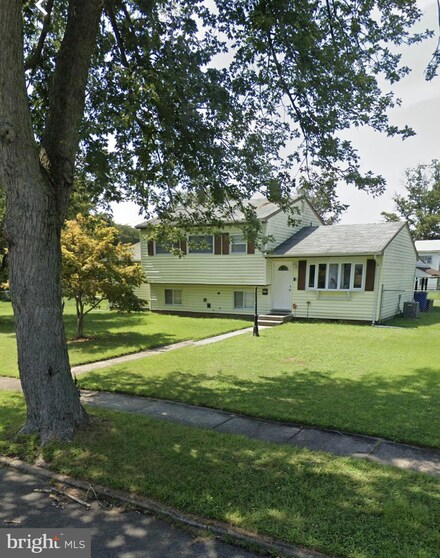 247 Princeton Ave, Pemberton, NJ 08068