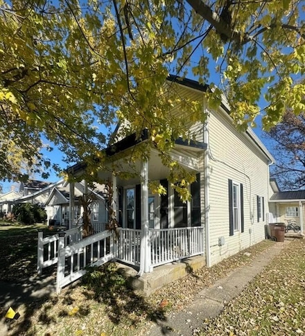 16 N Main St, Jeffersonville, OH 43128