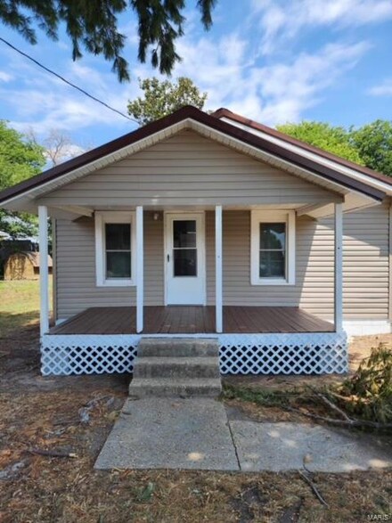 114 Norval Ave, Sikeston, MO 63801