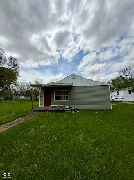 1503 E 20th St, Muncie, IN 47302
