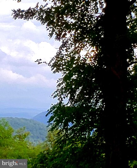 0 Razor Back Ridge Unit 1000168179, Great Cacapon, WV 25422