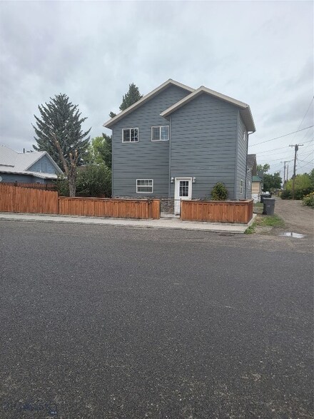 523 E Sebree St, Dillon, MT 59725