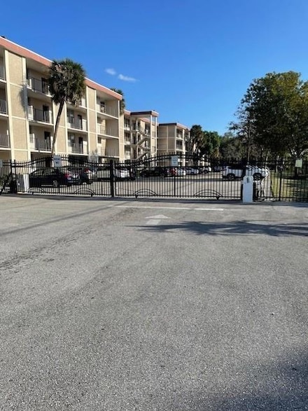 2649 NW 48th Terrace Unit 340, Lauderdale Lakes, FL 33313