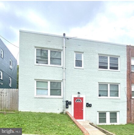 421 Burbank St SE, Washington, DC 20019