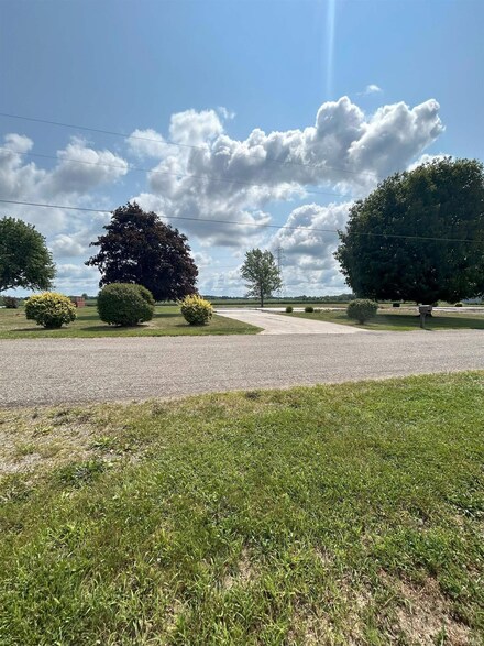 600 N Co Road 500 E, Muncie, IN 47303