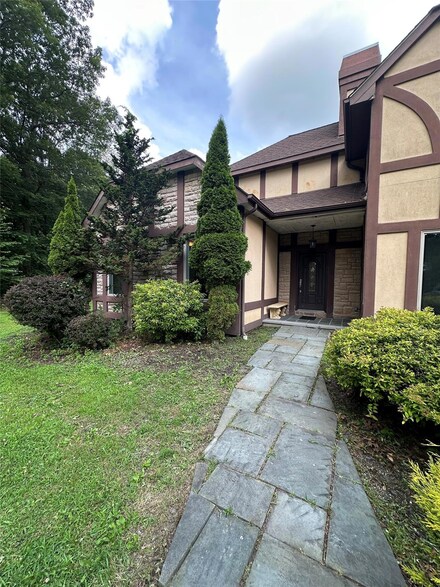 8 Old Appalachian Trail Unit B, Warwick, NY 10990