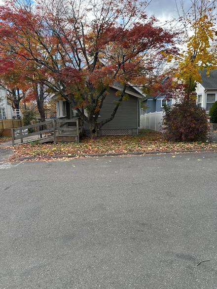 23 Oenoke Place, Stamford, CT 06907