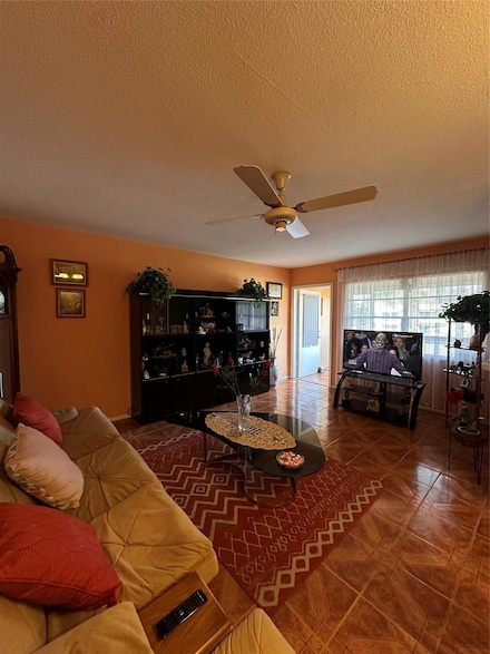 5300 Washington St Unit B225, Hollywood, FL 33021