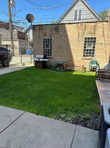 3242 N Sheffield Ave Unit 2, Chicago, IL 60657