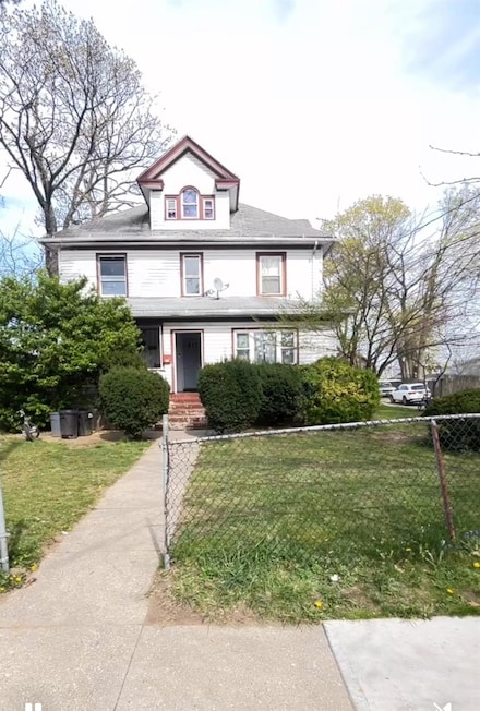 88 N Columbus Ave, Freeport, NY 11520