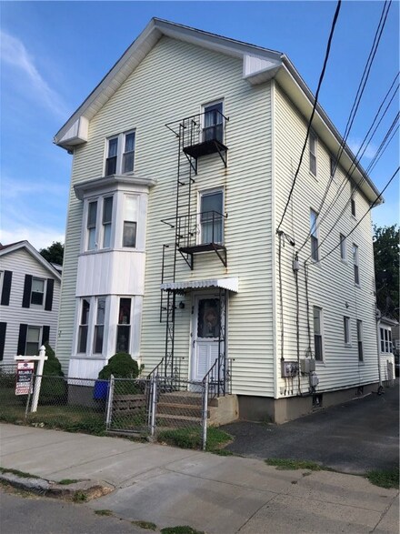 56 Lincoln Ave, Central Falls, RI 02863