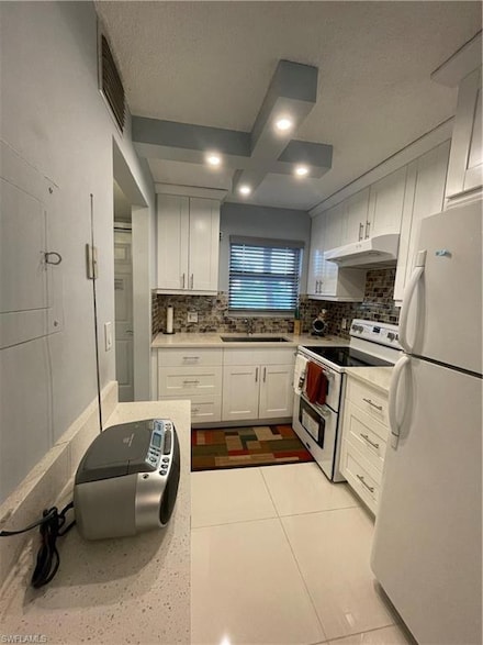 200 Forest Lakes Blvd Unit 110, Naples, FL 34105
