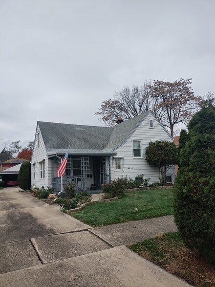 14810 Keystone Ave, Midlothian, IL 60445