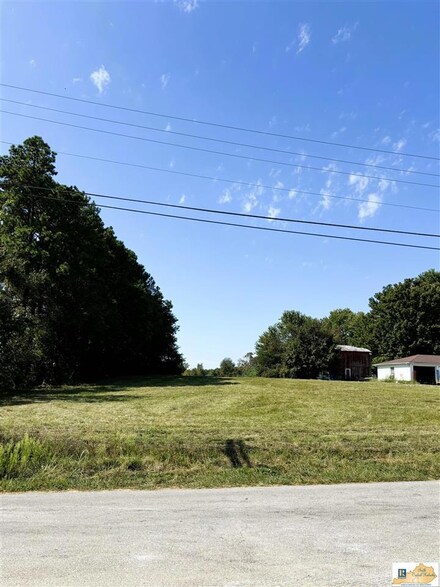 25 W Matthews Mill Rd, Glasgow, KY 42141
