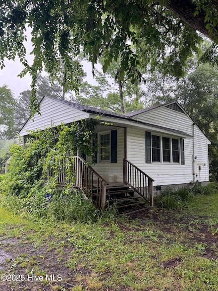 6748 Pitt St, Grifton, NC 28530