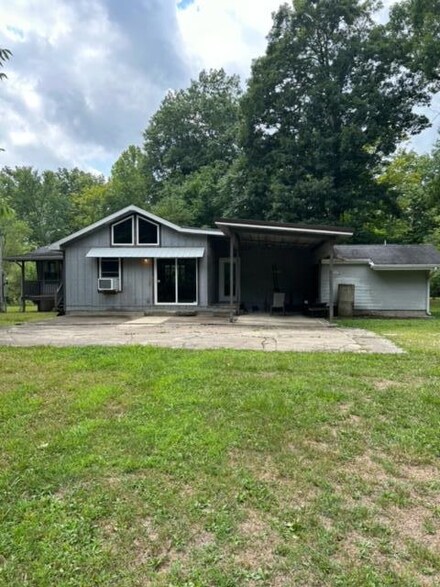 676 Waldren Hill Rd, Piketon, OH 45661