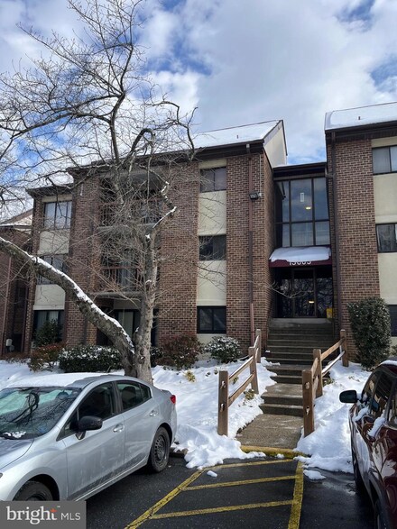 15603 Dorset Rd Unit 201, Laurel, MD 20707